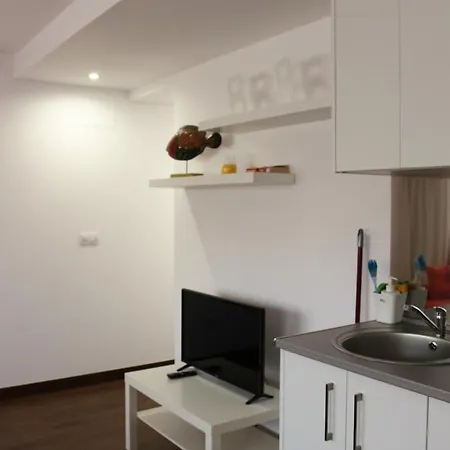 Color Apartment *